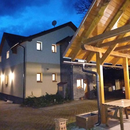 Vila Pohoda Javorniky S Rozlahlym Pozemkom Маков Екстер'єр фото
